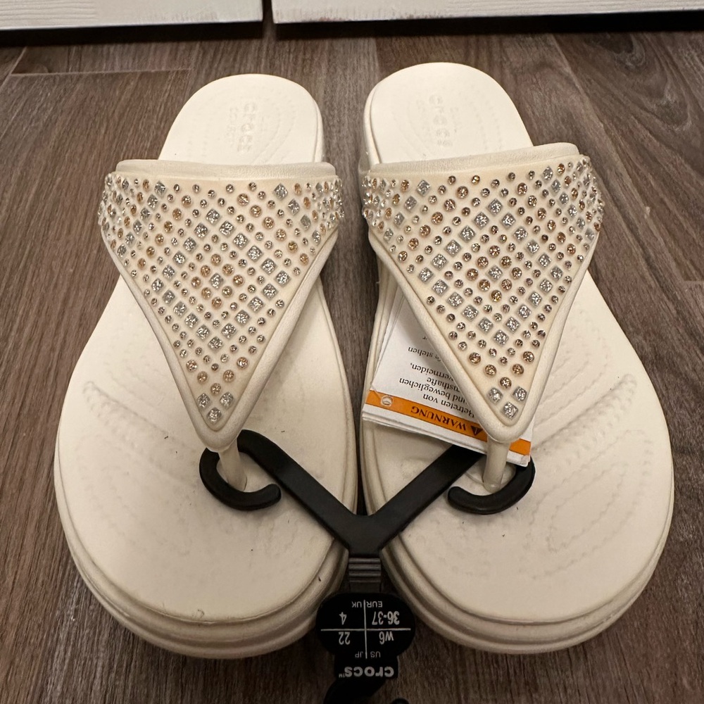 Crocs Size 6